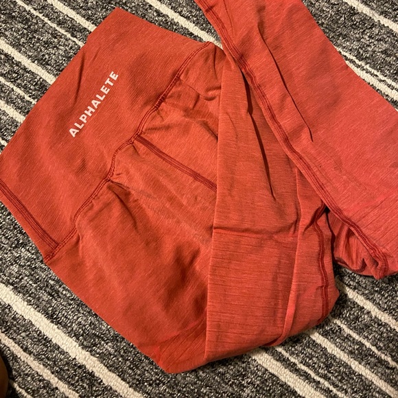 Alphalete leggings revival og cherry icee small (2020) - Picture 3 of 4